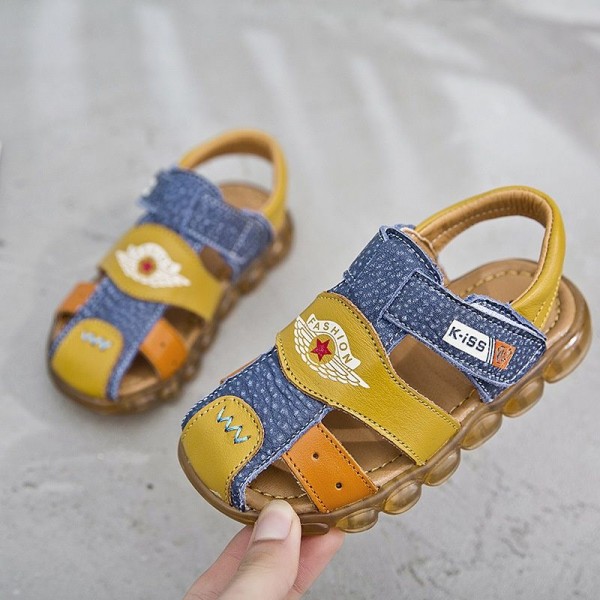 Manufacturer wholesale boys' Sandals New Kids' shoes in spring and summer 2019 children's leather sandals beach shoes
