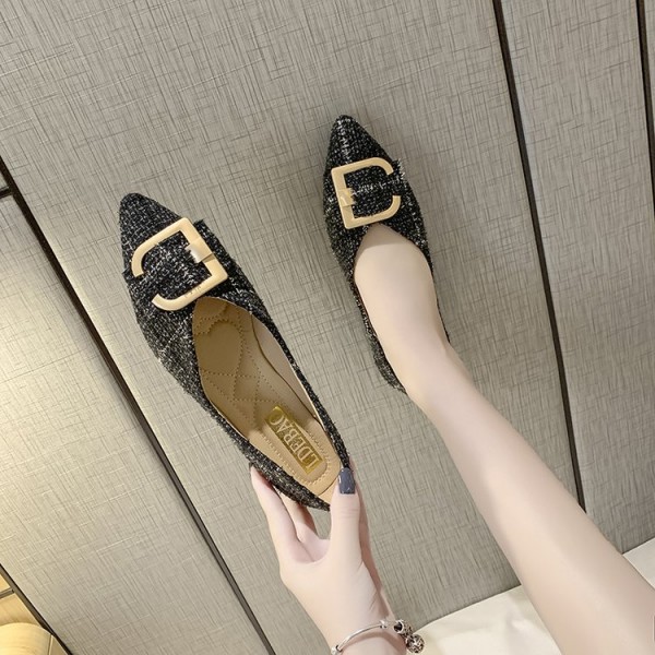 2021 spring new Korean pointed flat shoes shallow mouth c-button flat heel shoes Plaid soft soled women's shoes wholesale 