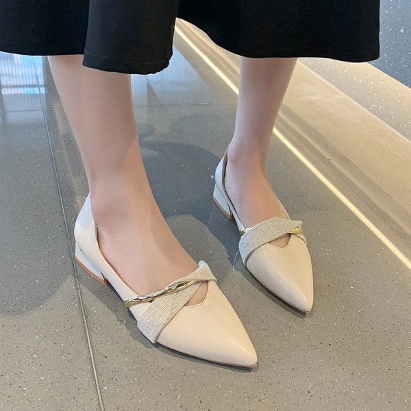 2021 autumn new pointed single shoes thick heel shallow mouth leather low heel women's shoes black professional four seasons work shoes