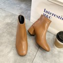 2021 autumn and winter New Retro thick heel short boots square head leather Martin boots back zipper Plush high-heeled women's boots wholesale 