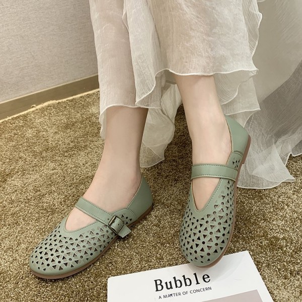 2021 summer new hollow out flat sole single shoes with one-line buckle, round head shallow mouth pea shoes, soft soled pregnant women's shoes 