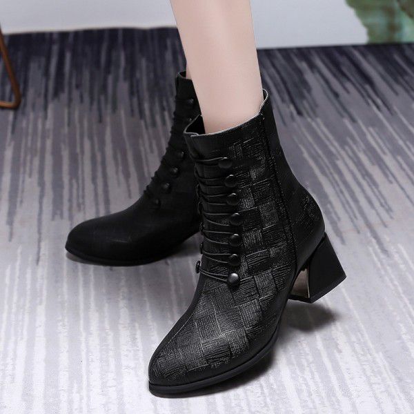 Women's short boots 2021 autumn and winter new leather pointed Martin boots thick heel Plush medium short boots high heels fashion boots 