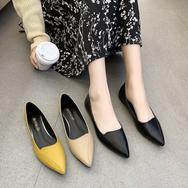 2021 spring new Korean flat shoes women's pointed shallow mouth flat sole shoes leather stitching comfortable women's shoes wholesale 