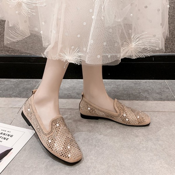 2021 spring new Korean flat sole single shoes square head over foot Doudou shoes fashion Rhinestone flat heel women's shoes wholesale 