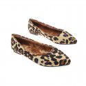 Warm single shoe women's flat 2021 new pointed low heel versatile shallow mouth fairy leopard print plush cotton scoop shoes large 