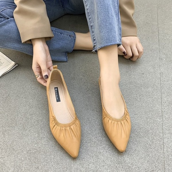 2021 spring new Korean version pointed single shoes shallow mouth cover foot flat shoes wrinkled leather soft sole women's shoes wholesale 