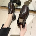 2021 autumn and winter new British style small leather shoes women's flat bottomed lazy shoes Plush fashion single shoes wholesale 