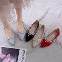 2021 spring new pointed shallow mouth flat shoes women's bow pearl flat heel shoes red wedding shoes wholesale 