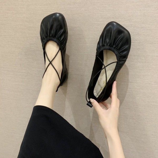 2021 spring new Korean flat sole single shoes Square Head shallow mouth flat heel Doudou shoes cross strap fashion women's shoes 