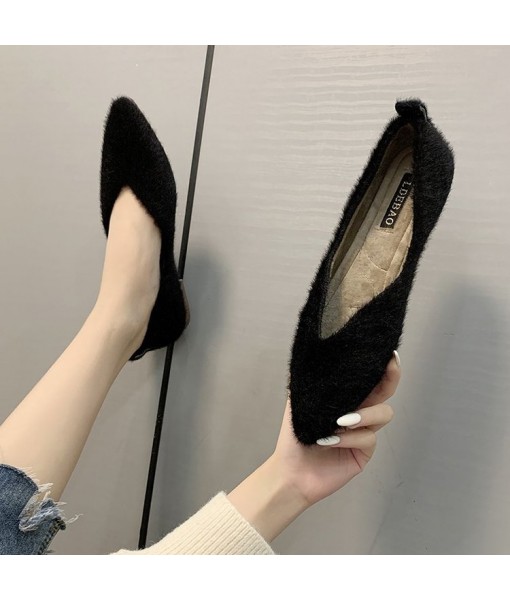 2021 autumn and winter new Korean wool shoes wear pointed shallow mouth flat bottom Plush single shoes, fashion women's shoes wholesale 