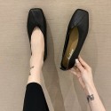 2021 spring new flat sole single shoes Square Head shallow mouth splicing soft bottom pea shoes leisure large 42 women's shoes wholesale 