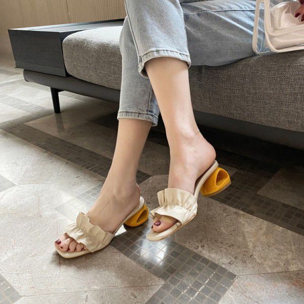 Wear Korean women's sandals 2020 summer new net red lace fashion one word slippers foreign trade women's shoes 