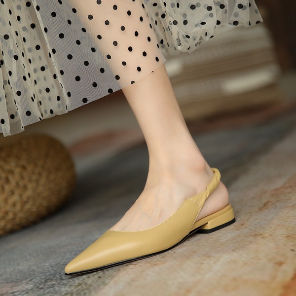 2021 new side empty Baotou shallow mouth thick heel sandals women's full leather low heel soft leather simple shoes women's summer 