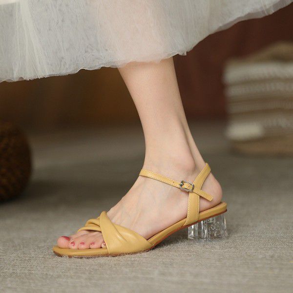 Spring and summer 2021 new Korean version simple thick heel fairy style medium heel temperament crystal heel French women's sandals 