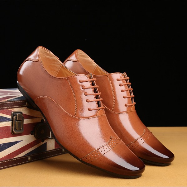 Cross border Japanese pointed men's shoes business leather shoes men's fashion carved trendy shoes men's casual shoes leather men's one piece