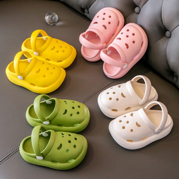 Children's Baotou slippers indoor soft bottom anti-skid children's hole shoes summer cute children's beach shoes baby cool slippers