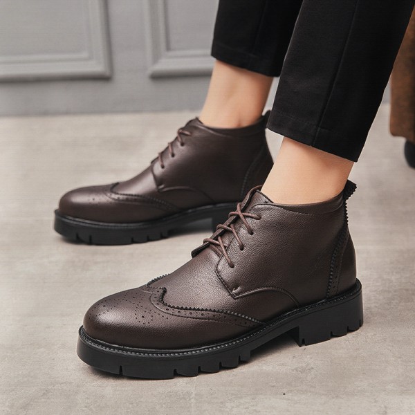 Spring 2020 new block carved men's boots British style short barrel retro Martin boots men's fashion high helper boots 