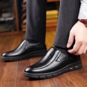 Rubber warm black spot round head breathable adult low top leather SGS shoes 