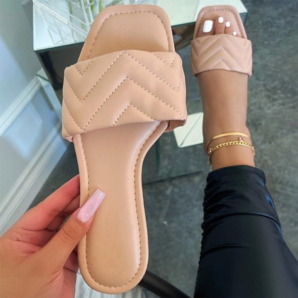 Amazon independent station 2021 summer European and American flat heel soft sole herringbone beach shoes car sewing sandals women