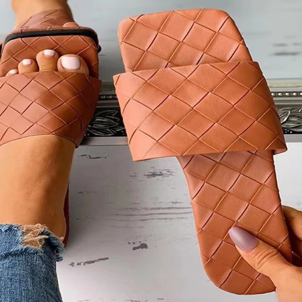 Foreign trade large size women's shoes 2022 summer new cross-border open toe square head sandals women's one-sided woven flat slippers