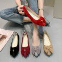 2022 spring and autumn new British style women's flat sole single shoes bow suede casual Doudou shoes shallow mouth single shoes large