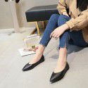 2021 spring new pointed flat shoes women's shallow mouth flat sole shoes black leather work shoes wholesale