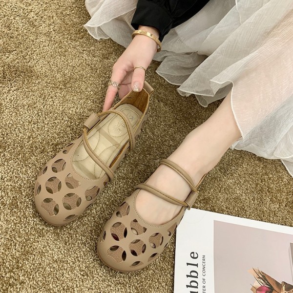 2020 spring and summer Korean version retro round head hollow out solid color sleeved single shoes baby shoes shallow mouth flat shoes leisure foreign trade