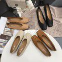 The manufacturer directly provides the new Korean version of low heel flat bottomed foreign trade spot fashion leisure square bean single shoes in autumn and winter 2021