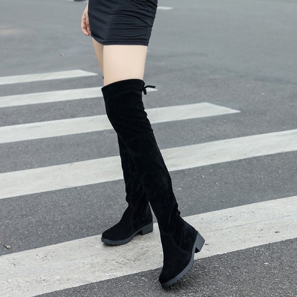 Autumn and winter new women's shoes long tube knee high boots Korean version simple boots with lace up at the back to trim the legs and look thin. It's a substitute for foreign trade