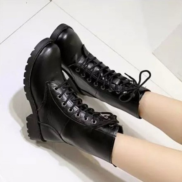 2021 New Vintage Lace Up Martin boots women's Non Slip thick heel British medium boots waterproof platform Knight women's boots wholesale