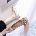 Net red fashion Doudou shoes 2022 spring and Autumn New Women's shoes Korean version chain shallow mouth small leather shoes lady casual single shoes
