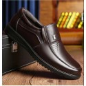 2022 new men's leather shoes business casual leather shoes breathable soft bottom middle-aged and elderly dad's shoes men's one hair substitute