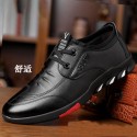 2021 autumn and winter new soft bottom casual shoes Korean lace up fashion men's shoes leather face solid color sports shoes men's shoes