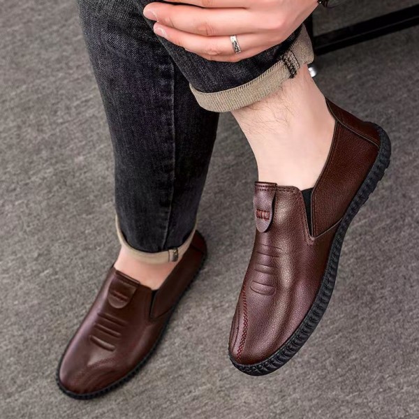 New men's shoes spring and summer one foot pedal pea shoes Korean student leather shoes cross-border breathable soft soled men's casual leather shoes