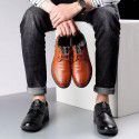 Spring new men's leather shoes, sports and leisure shoes, versatile, breathable and non slip business men's shoes, one hair substitute