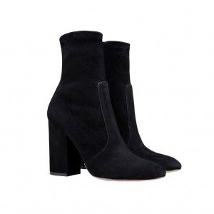 Thick heeled black nude ankle boots and short boots